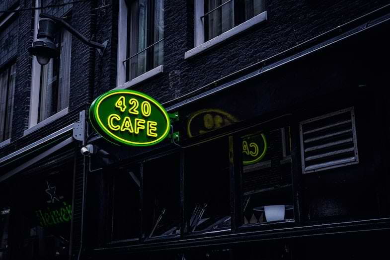 Es legal importar semillas de Amsterdam